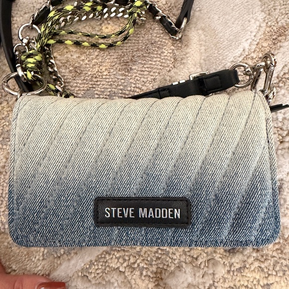 Steve Madden 🕶️ Bpaulie Denim Crossbody - Picture 5 of 5